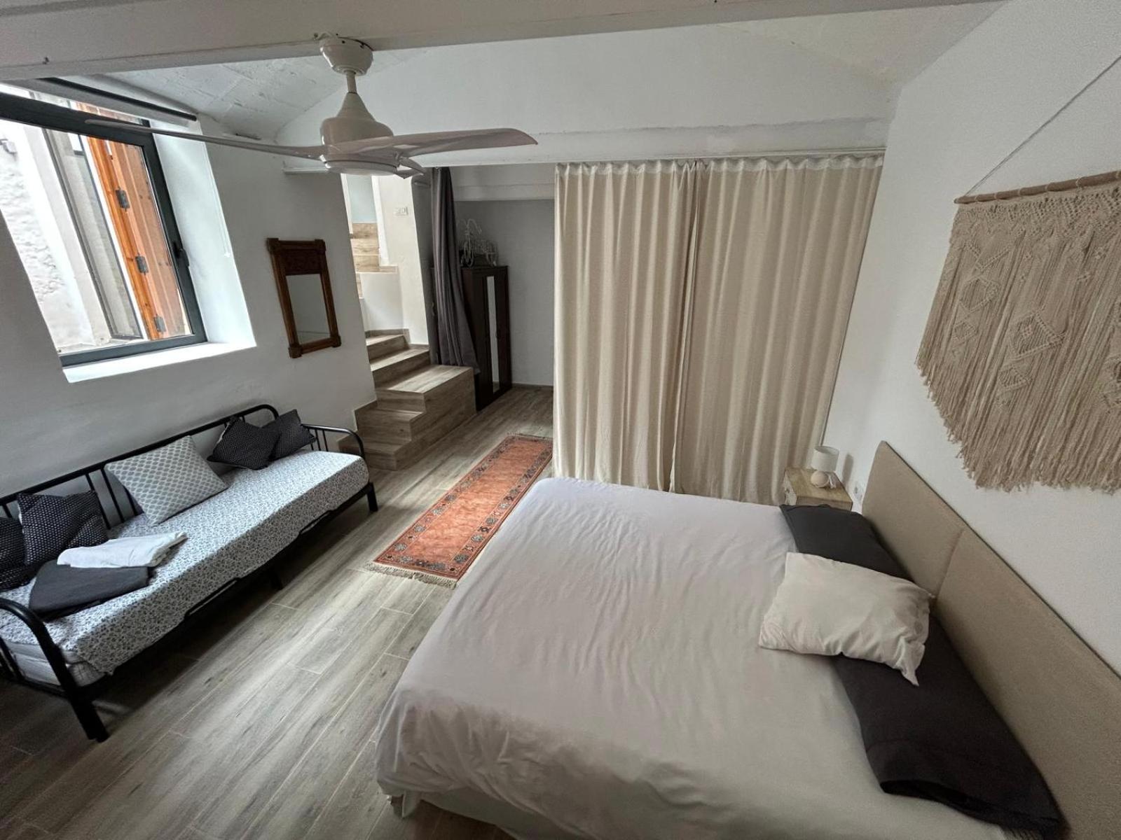 Costa Maresme, Barcelona ,Valentinos House & Pool Villa Vilassar De Dalt Bagian luar foto