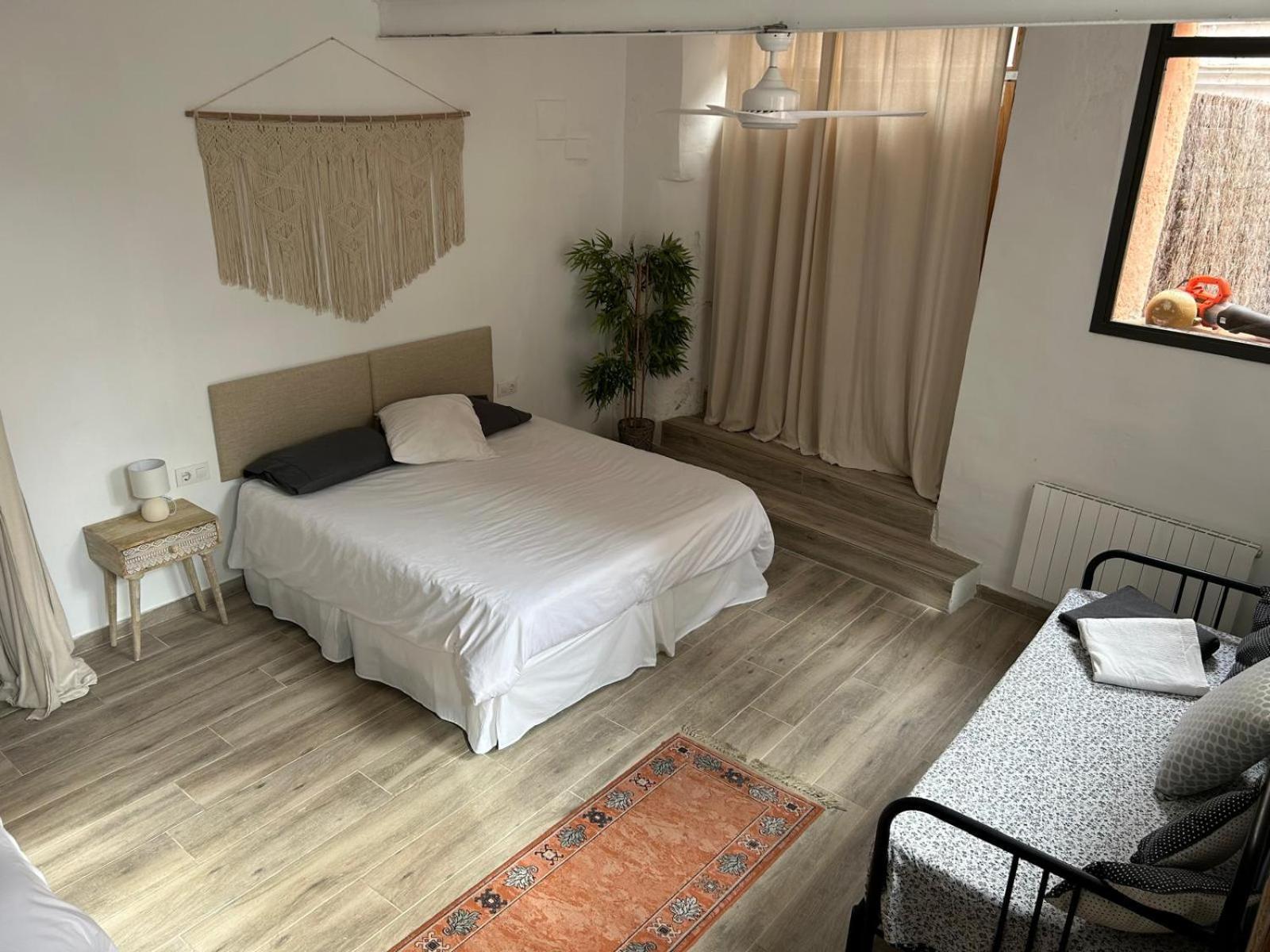 Costa Maresme, Barcelona ,Valentinos House & Pool Villa Vilassar De Dalt Bagian luar foto