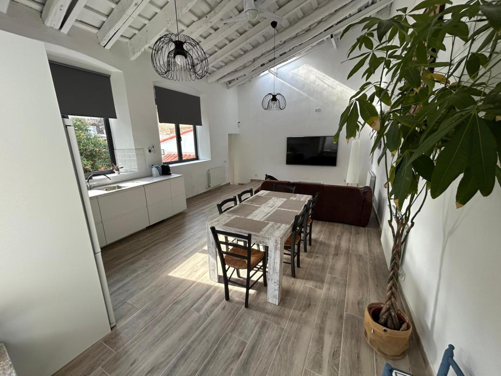 Costa Maresme, Barcelona ,Valentinos House & Pool Villa Vilassar De Dalt Bagian luar foto